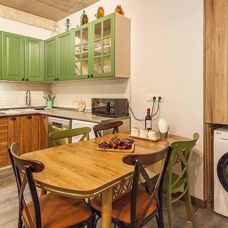 Veli Group Apartment Near White Bridge ° Kutaissi Exterior foto