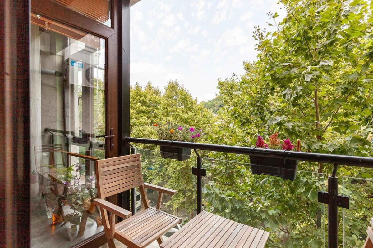 Veli Group Apartment Near White Bridge ° Kutaissi Exterior foto